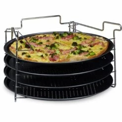 Relaxdays Plaques De Cuisson Pizza Lot De 4 Avec Support HxlxP : 20 X 32 X 32 Cm Avec Perforation Lot De Plaques Rondes Pour Le Four Cuisine Pour Pizza Et Flammküche Revêtement Antiadhésif, Anthracite