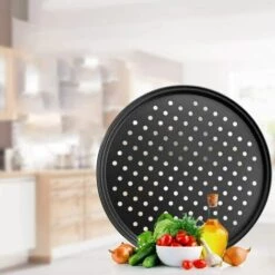 Plaque à Pizza Anti-adhésive Perforée Ronde 32*1.5cm Fontainebleau Noir -Four à pizza Soldes 2022 44558989 4