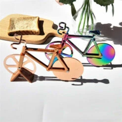 KARTOKNER 2 Pcs Coupe Pizza De Vélo Acier Inoxydable Roulette à Pizza Découpe-Pizza Avec Revêtement Antiadhésif Couteau à Pizza En Acier Inoxydable Pour Cuisine, Pique-nique, Barbecue Extérieur(Doré) -Four à pizza Soldes 2022 48476014 4