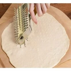 Fei Yu Gâteau Tarte Pizza Cookies Pain Pâtisserie Pâte Docker Rouleau Roue Perforé Pour Gâteau Tarte Pain Pâtisserie Cuisson Outil - Comme Image Spectacle, 13.3x20.5x5cm -Four à pizza Soldes 2022 57338521 4