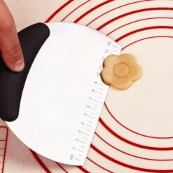 FVBJD Corne à Pâtisserie En Acier Inoxydable, Grattoir De Pâtissier En Demi-Cercle Coupe Pâte Parfait Pour Pizza Macaron Pain Croissant Avec Echelle (Noir) -Four à pizza Soldes 2022 59205937 4