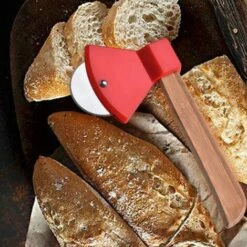 JUNJUN Coupe-pizza En Forme De Hache, Coupe-pizza, Coupe-pizza à Main, Rouleau à Pizza Avec Molette En Acier Inoxydable, Rouleau à Pizza Tranchant, Pizza Facile à Couper En Morceaux Comestibles -Four à pizza Soldes 2022 65414627 4