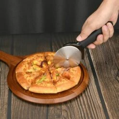 HELLO KITTY BAIN Couteau à Pizza En Acier Inoxydable Roue De Couteau à Pizza De Haute Qualité Avec Couvercle De Protection, PP Antidérapant Plus Sûr -Four à pizza Soldes 2022 65626959 4